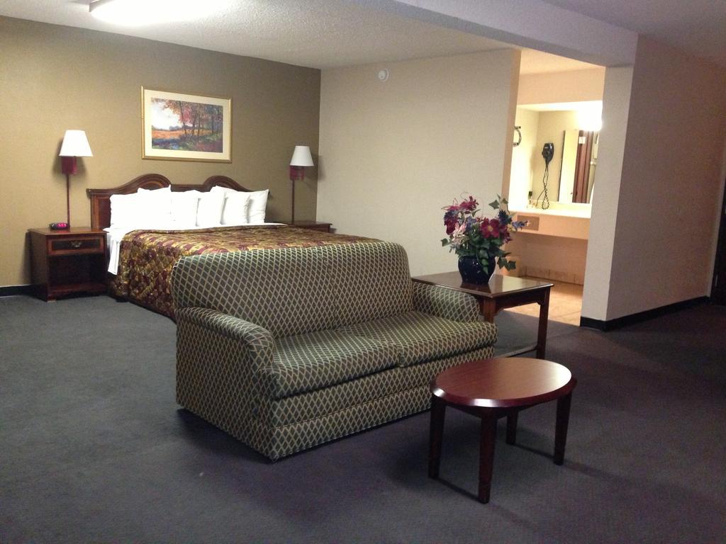 Executive Inn Of Mt Pleasant. Mount Pleasant Room photo